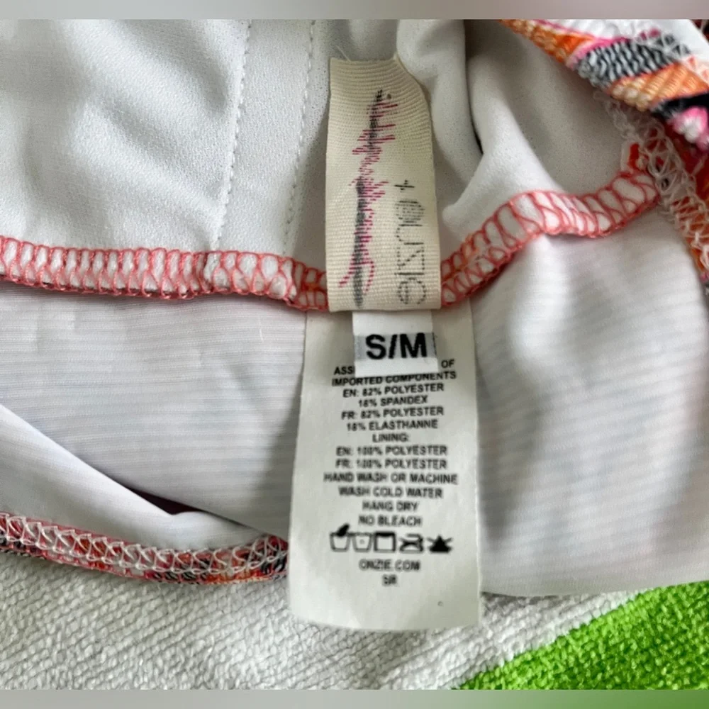 🆕 Free People x Onzie one shoulder top in size S/M in orange geometric - Picture 5 of 7